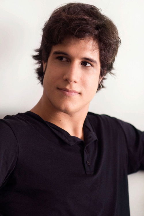 Emiliano D'Ávila as Emiliano