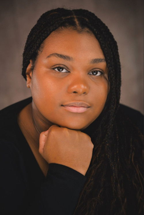 Jadashai Tami Thomas as Ms Thomas