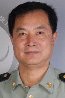 Yiqun Gong as 