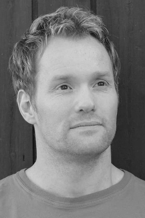 Tony Christian as Un sportif anglais