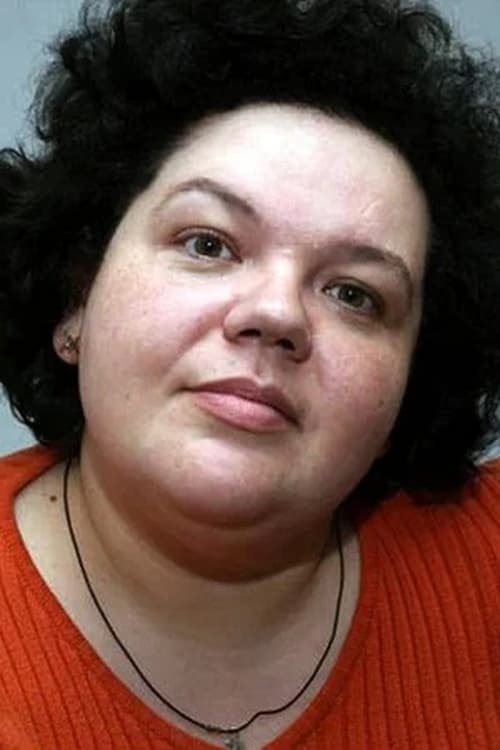 Mariya Sokova as Mom