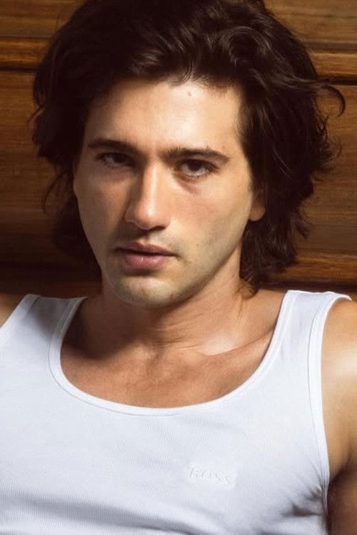 Alex Fitzalan as Maddox