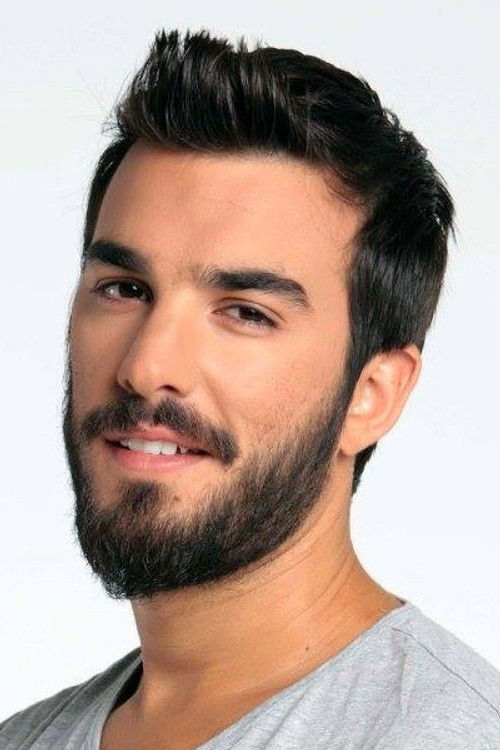 Giannis Fragiskos as Thanos