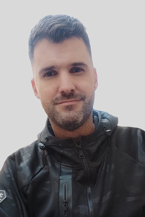 Chema Gala as Marcos Vázquez