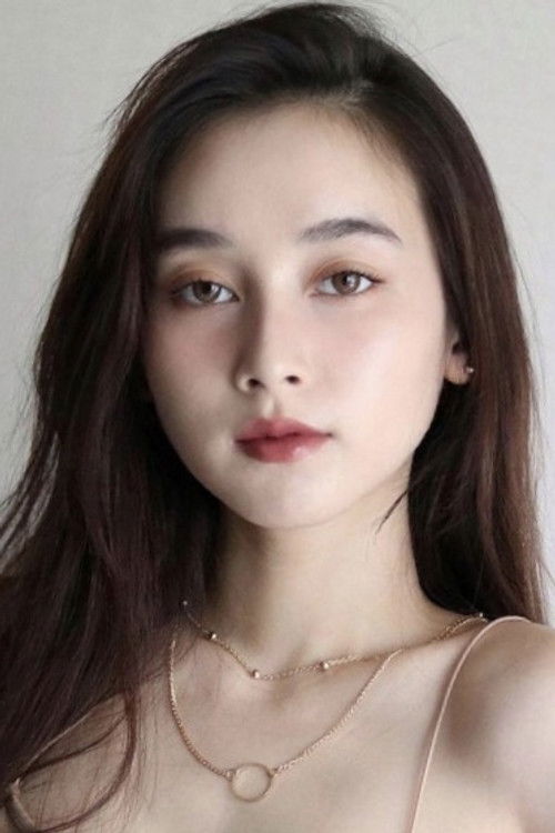 Warinthorn Makhornsirisri as Young Ern