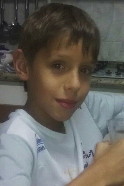 Enzo Costa Carneosso as Atração Fugitiva nº 2349-25