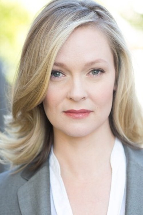 Sarah Bloom as Janice Sosson