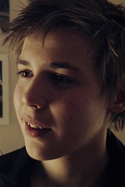 Christian Heldbo Wienberg  as Brian / Gustav