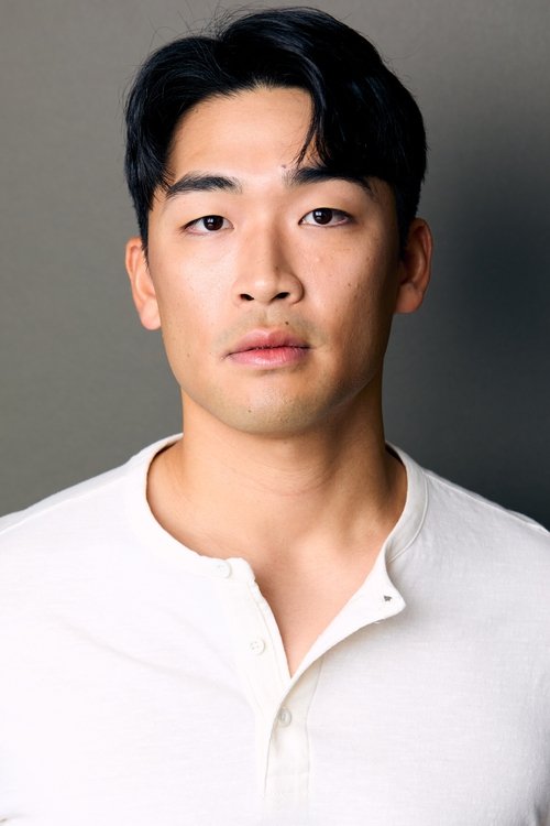 Dan Hwang as Komodo