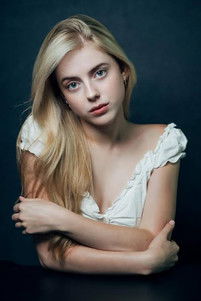 Lydia Pearl Pentz as Alice