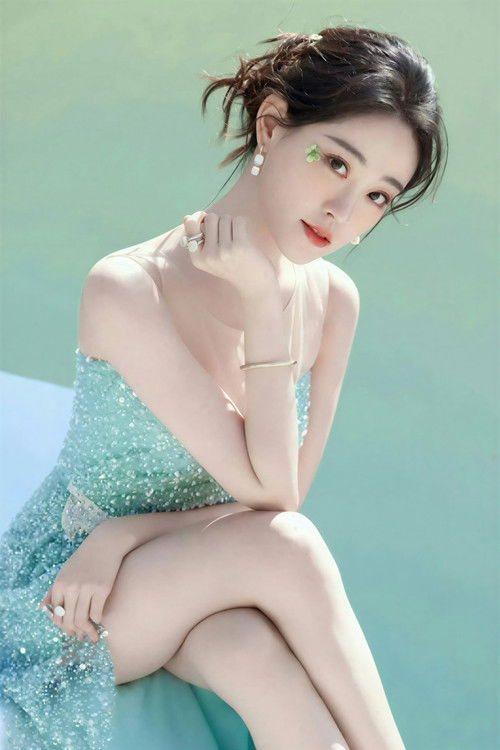 Zhu Xudan as Zhou Xinyan