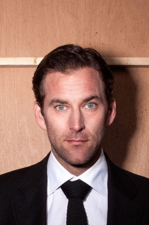 Niels Horeman as Passerende Soldaat