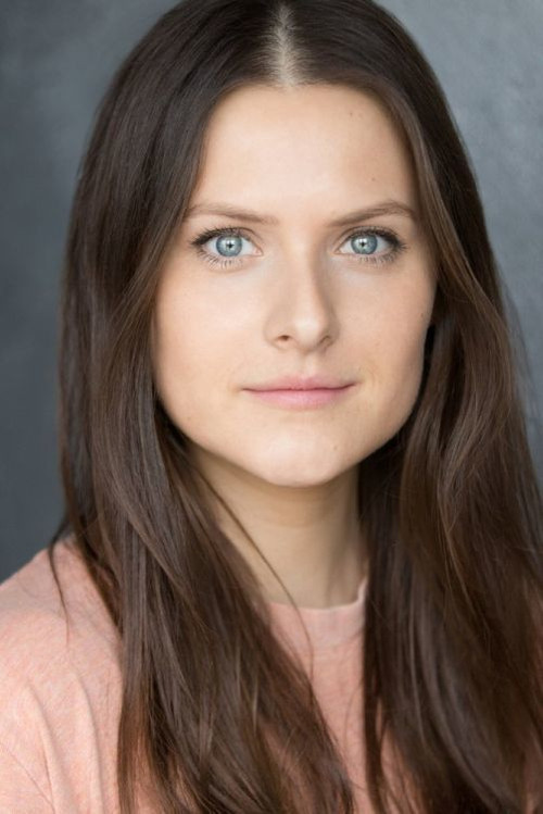 Francesca Knight as Lauren