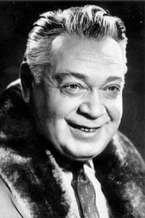 Arkadi Tsinman as Merchant (uncredited)