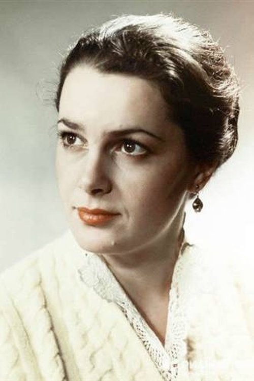 Elina Bystritskaya as Lyolya