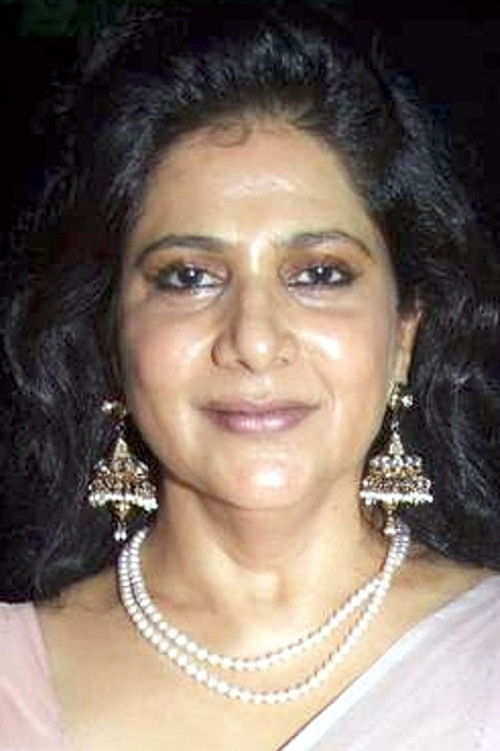 Asha Sachdev as Anju Saxena