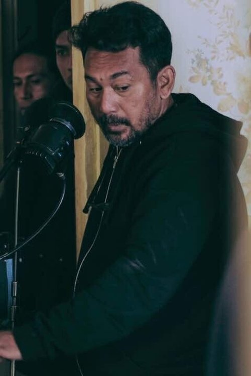 Ical Tanjung as Bodyguard (Segment: Cerita Pulau)