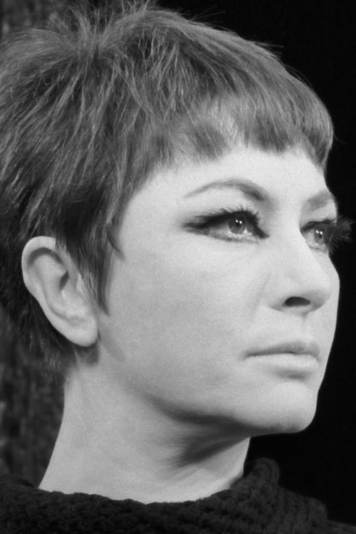 Kati Berek as Sister Katalin