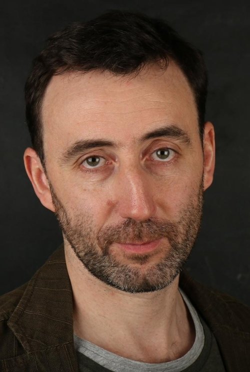 Kirill Ulyanov as Garik