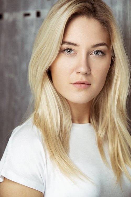 Yolanda Lynes as Arete