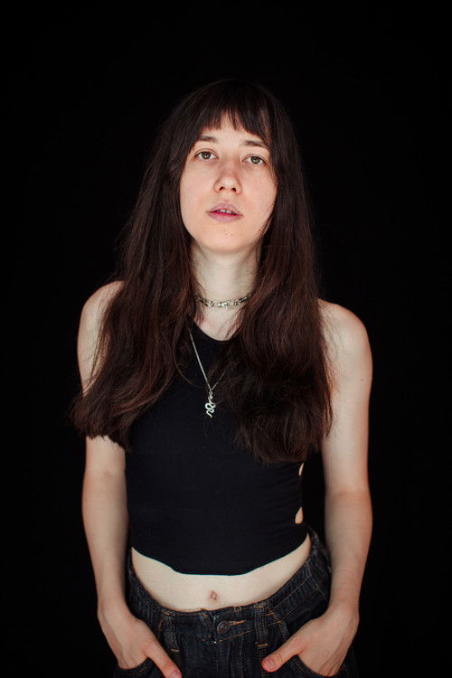 Ayleen Tunçer as Mädchen