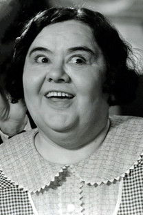 Mathilde Comont as Heavy Woman (uncredited)