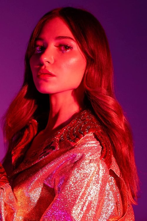 Paige Elkington as Caroline