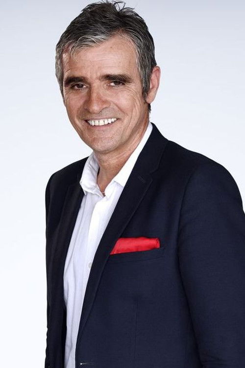 Fabrice Drouelle as Le journaliste France Inter