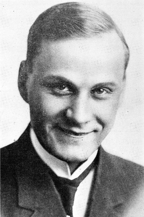 Fraunie Fraunholz as Miguel Alvarez