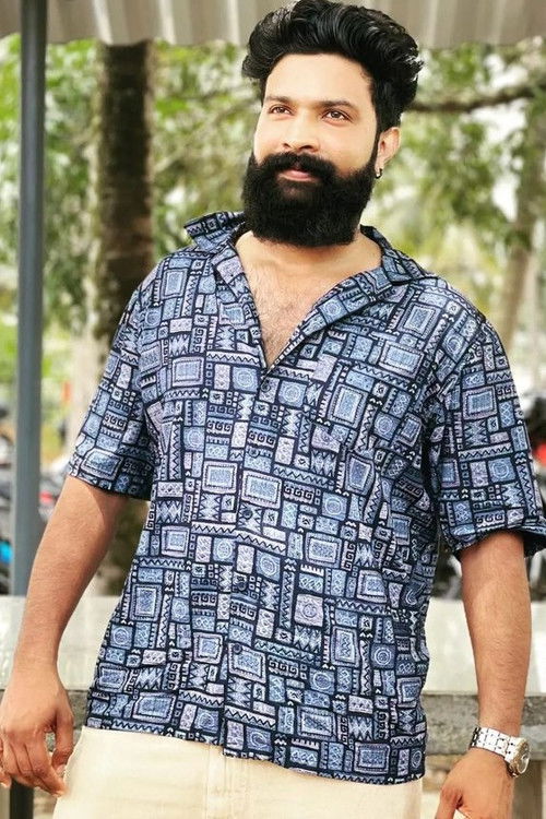 Siyad Ebrahim as Syndicate Member