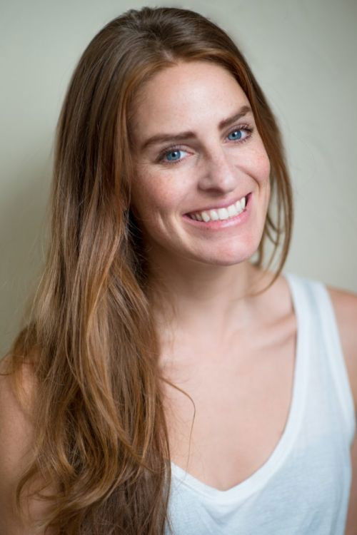 Clara Aranovich as Newscaster