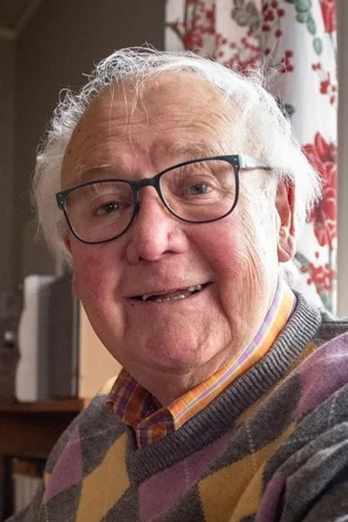 Ingvar Andersson as Man at Filling Station