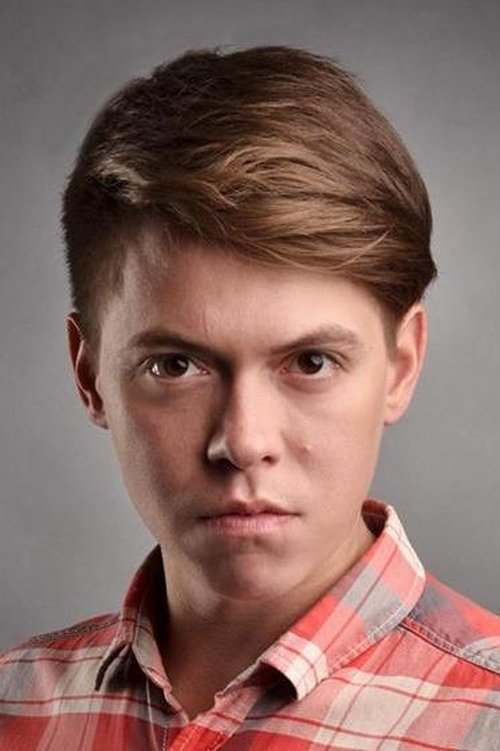 Stanislav Melnik as Иван, друг Вари