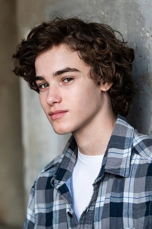 יונתן בר אור as Ofer