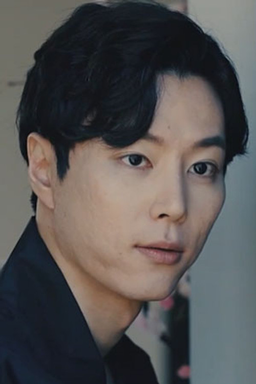 Ji Min-iI as Dong-won