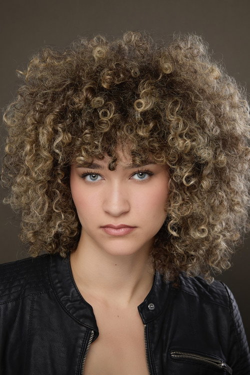 Kyla Harry as Beautiful Woman