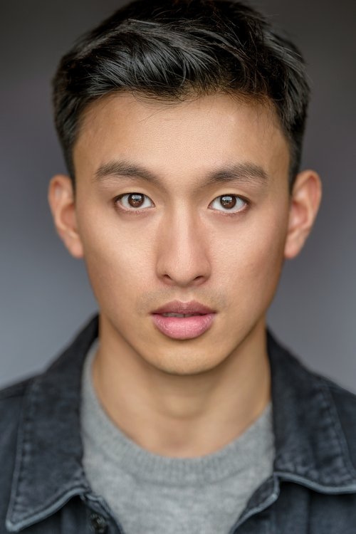 Matthew Koon as Arthur Holmwood