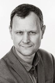 Leino Rei as Narrator