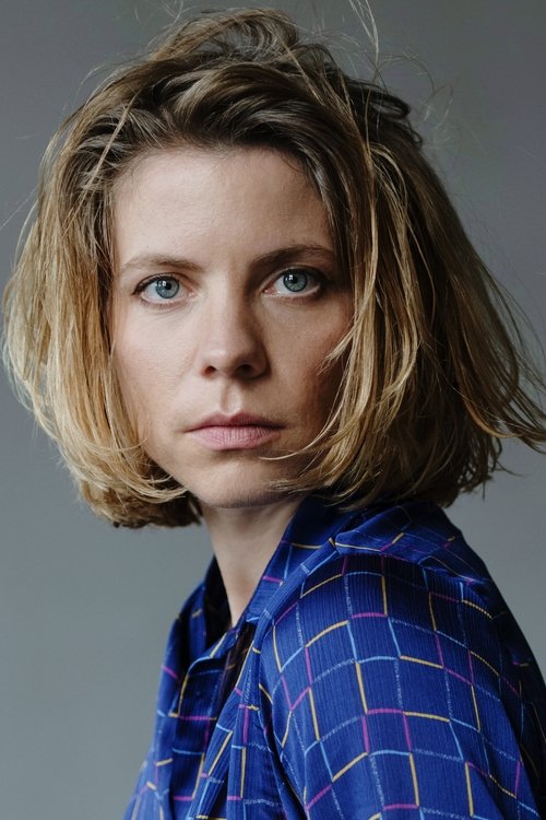 Thea Rasche as Waltraut