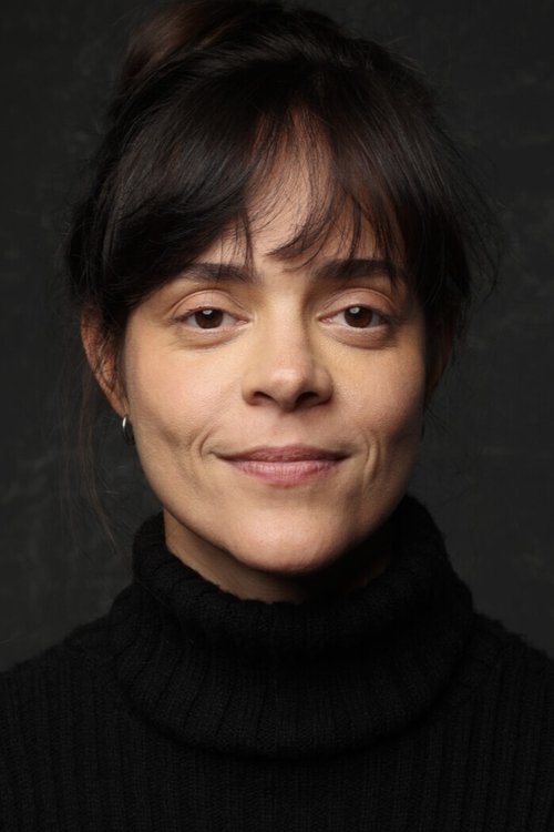 Araci Breckenfeld as 