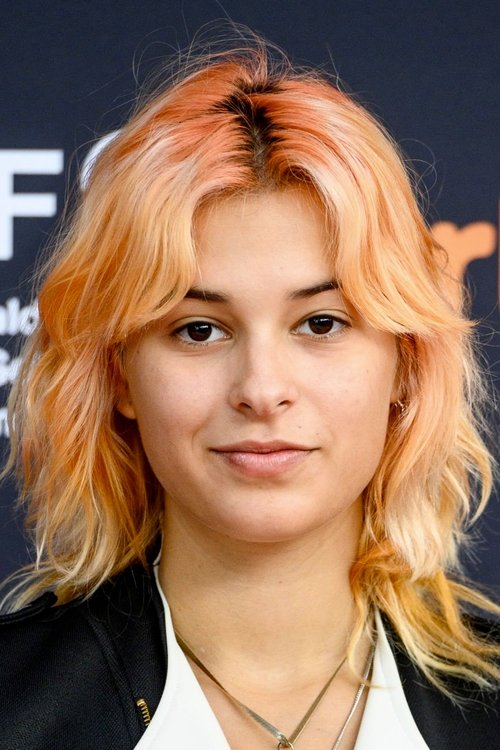 Dora Postigo as Dora