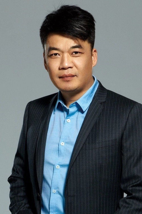 Weiping Duan as Zuniu