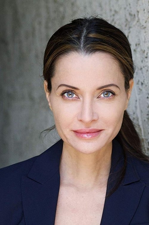 Annunziata Gianzero as Dr. Braxton