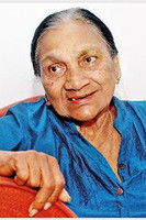 Nethalie Nanayakkara as Patta's mother