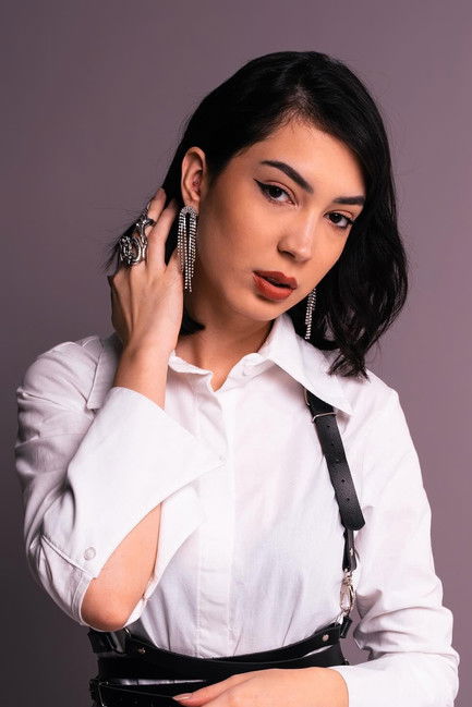 Rafaela Andrade as Isabel