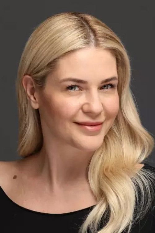 Emine Ün as Şahane