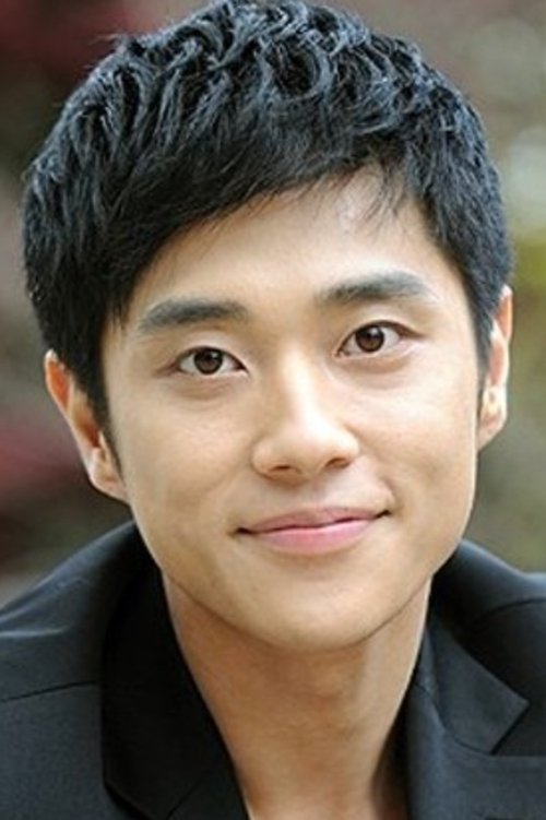 Seo Woo-jin as King Sook-Jong