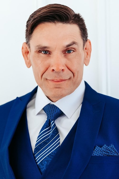 Tommy Schultz as Duncan