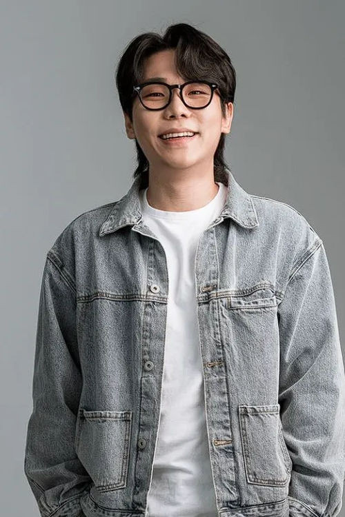 Song Pylgeun as himself