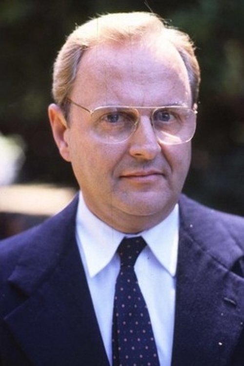 Cesare Barbetti as Le directeur des répétitions de Guglielmo
